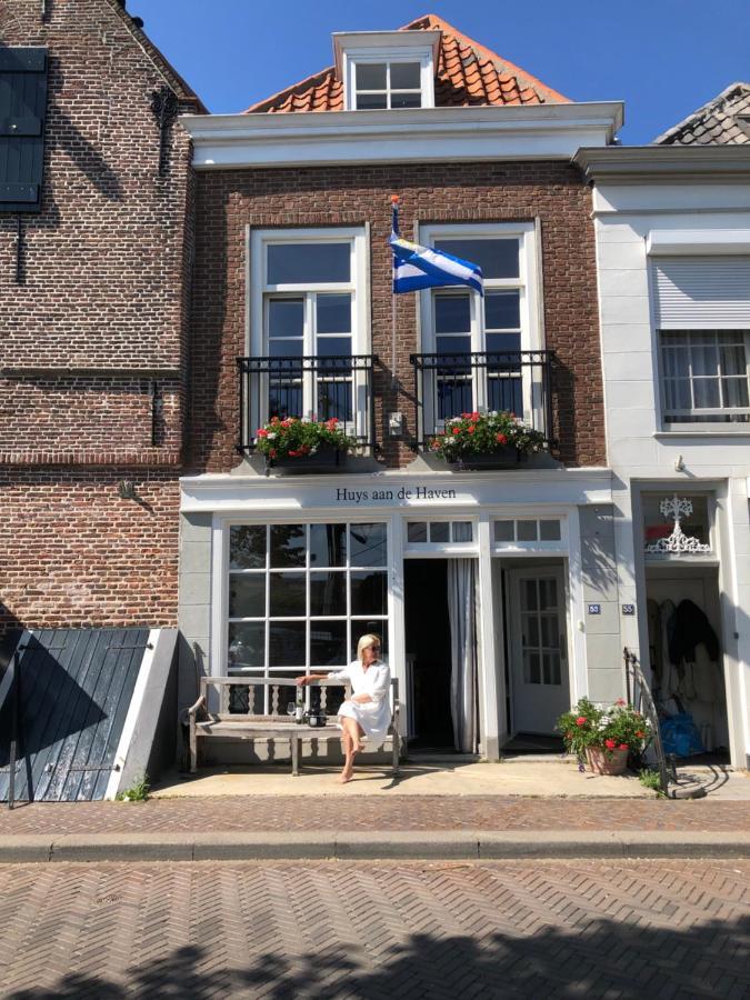 Huys Aan De Haven Hotel Зиерикзее Екстериор снимка