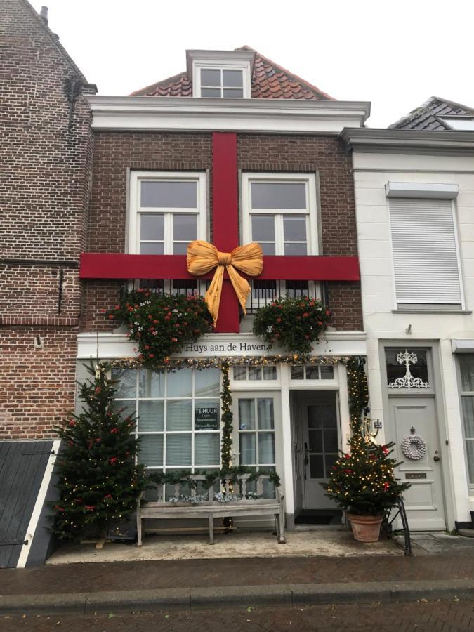 Huys Aan De Haven Hotel Зиерикзее Екстериор снимка