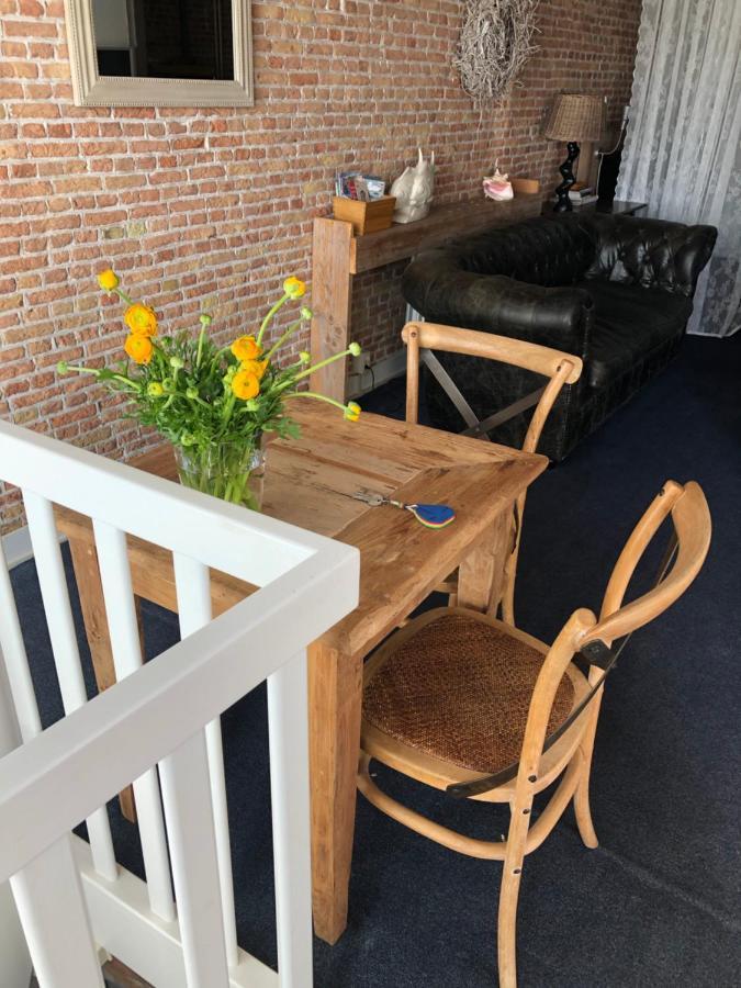 Huys Aan De Haven Hotel Зиерикзее Екстериор снимка